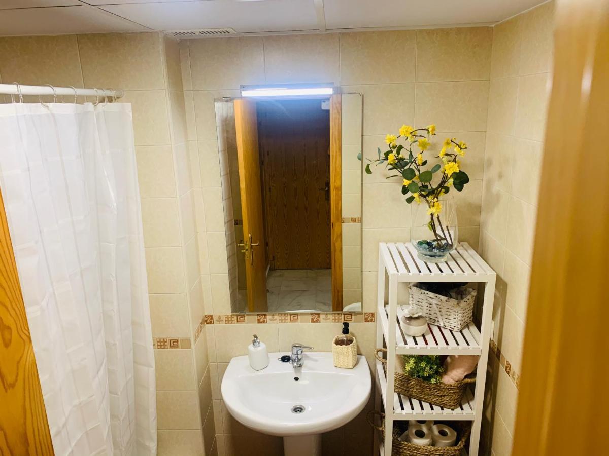 Bonito Apartamento Junto Al Gran Teatro Falla Cádiz Kültér fotó